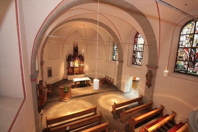 Blick auf den Altar in der Kirche Alt St. Ulrich