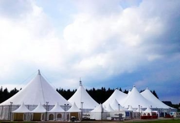 KulturPur Sicht auf die Zeltstadt