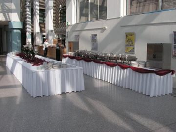 Stadthalle Kamen Tische mit Buffet