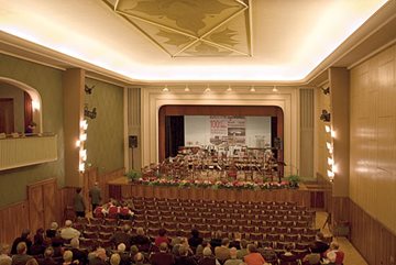 Saal des Hüttenhaustheaters