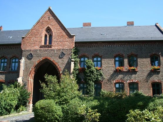 fuertlicher-marstall-aussen