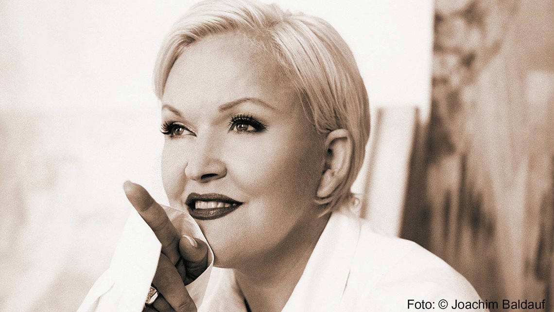 Porträt: Angelika Milster