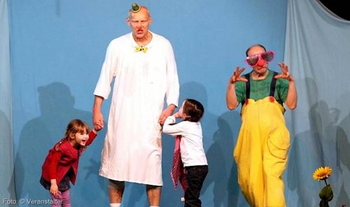 PAPPMOBIL - Theater mit Menschen und Figuren