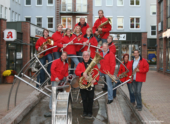 Blaskapelle Schwartländer in roten Jacken