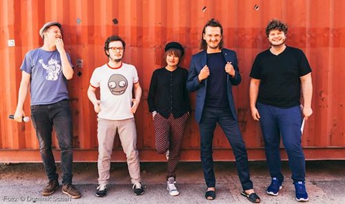 UNENDLICH VIELE AFFEN