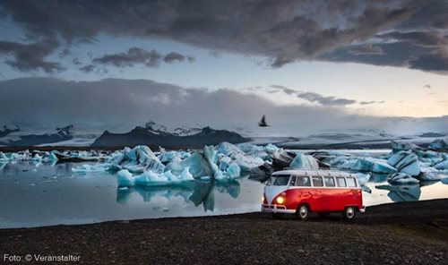 der kleine rot-weiße Oldtimer