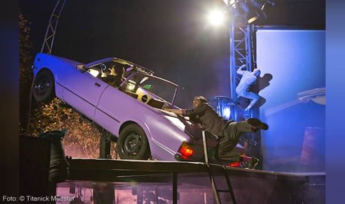 TRIP OVER Theater Titanick