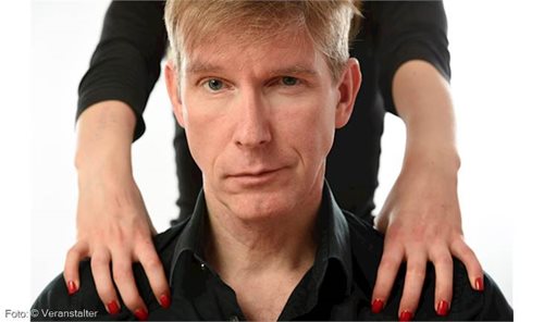 Er hat die Hosen an - sie sagt ihm welche