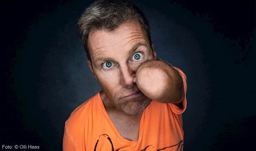 GLÜCKLICHES HÄNDCHEN 